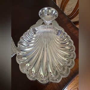 Large Vintage Wm Rogers 89574 Silverplate Scallop Shell Serving Dish with Bowl